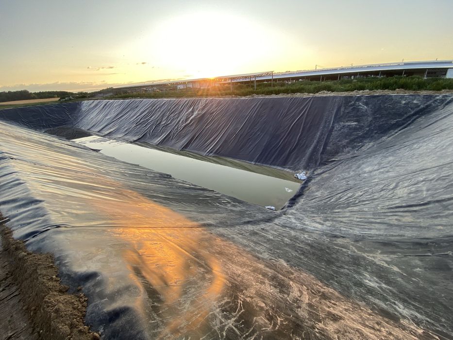 Послуги зварювання ПВХ-мембрани та геотекстилю