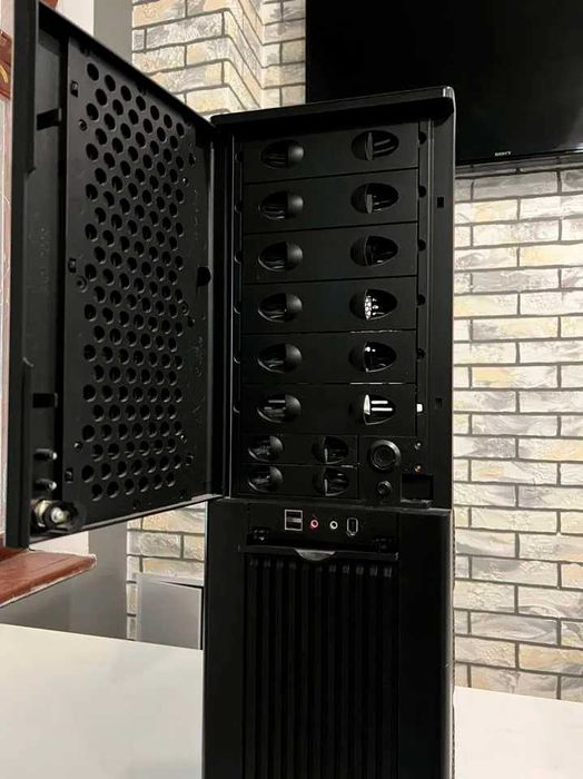 Комп'ютер Xeon E5-2620/18TB/32Gb/NVIDIA NVS 510 2GB