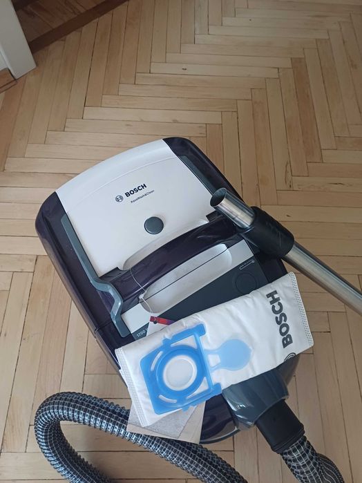Продам порохотяг  Boschaquawash&clean  serie 4 бв