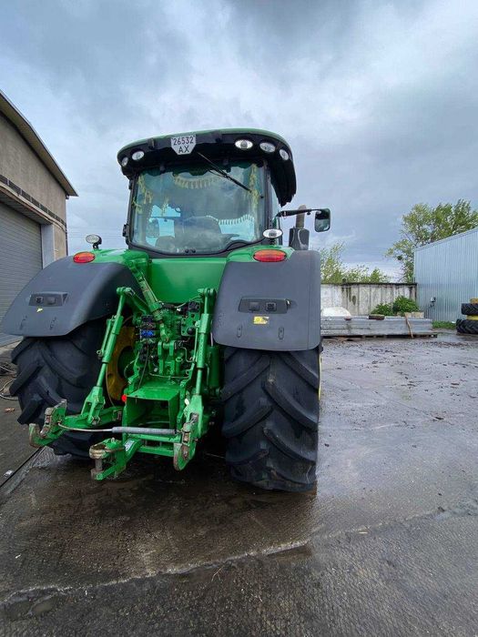 Трактор JOHN DEERE 8335R