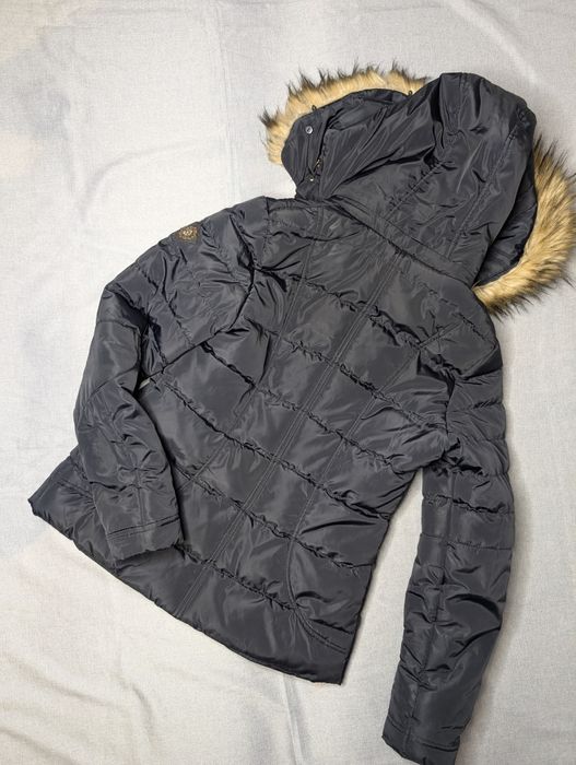 Zimowa kurtka z zamkiem do naprawy