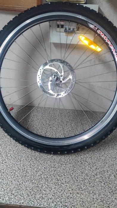 Rodas  A Jiafeng de carbono como nova com discos pneus  completas