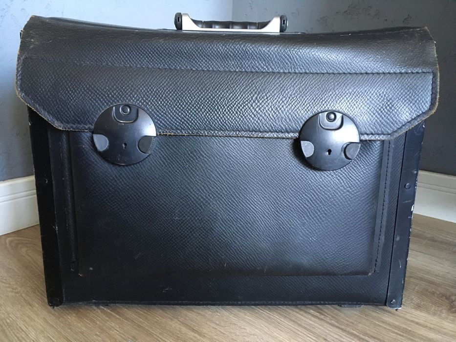 Parat walizka skórzana narzędziowa serwisowa na kółkach