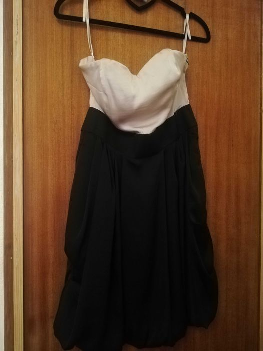 Vestido preto e bege com jaqueta como novo