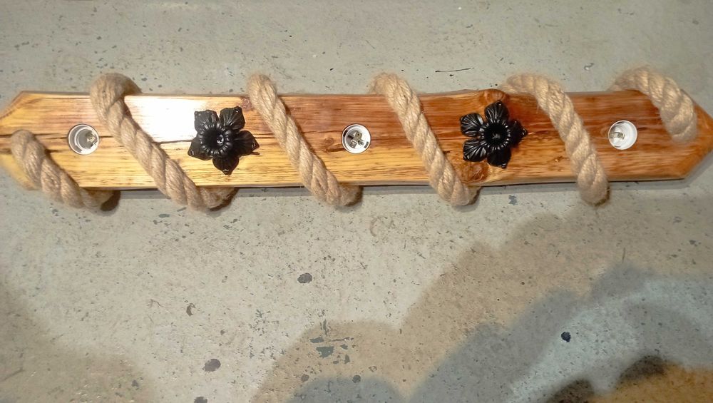 Lampa z bala i liny jutowej