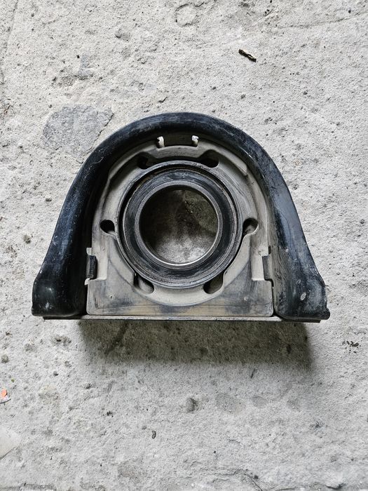 Підвісний підшипник MAN TGA