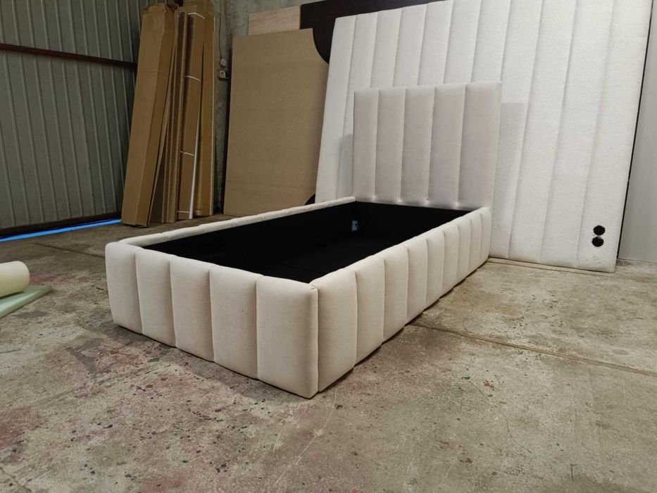 Łóżko tapicerowane na wymiar puchate miekkie panele baranek boucle