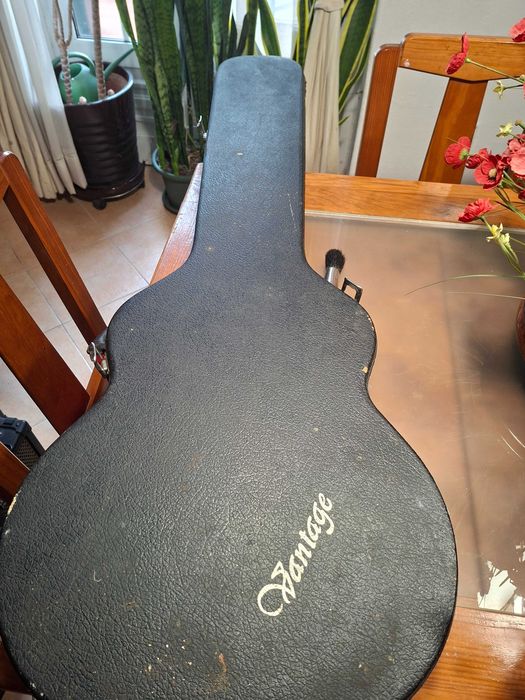 Baixo Vantage made in Japan + Case