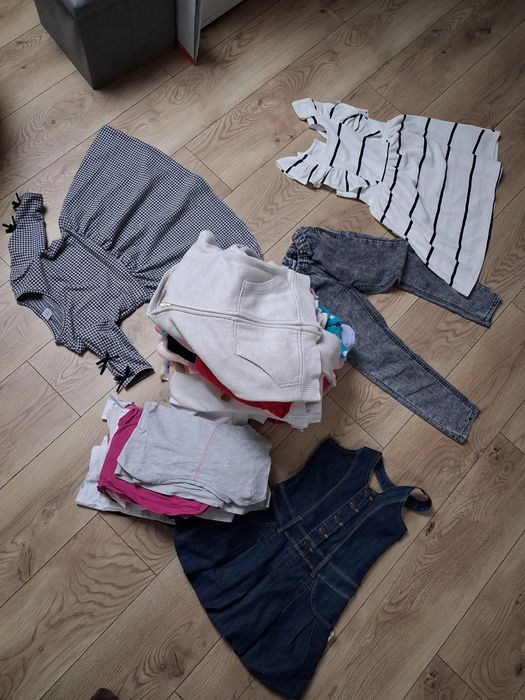 Duża paka ubrań dla dziewczynki 110/116