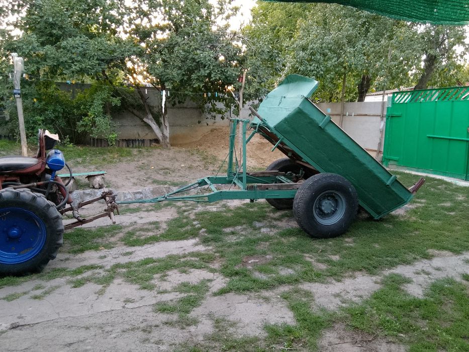 Продам саморобний трактор з прицепом-самоскид.