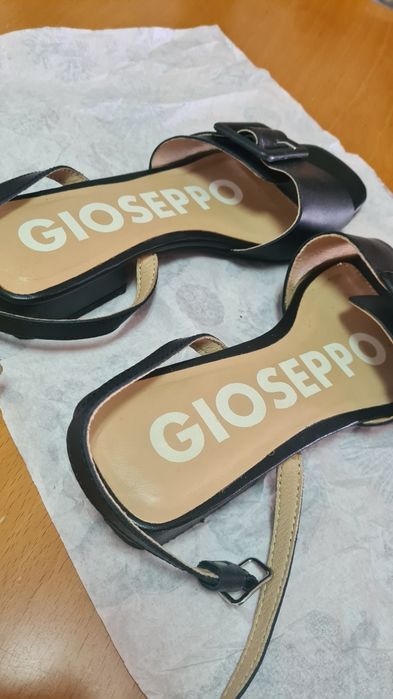 Sandálias Gioseppo