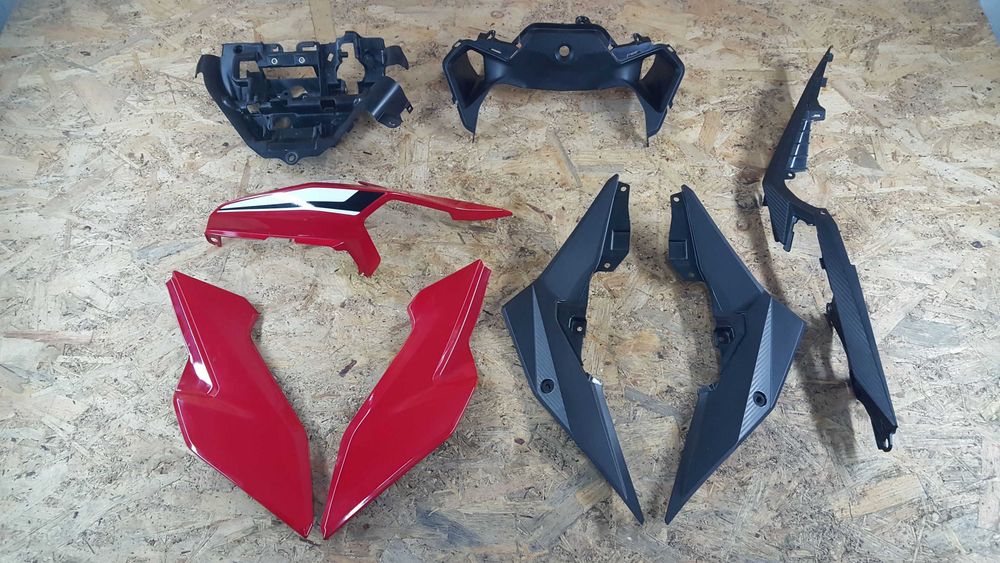 CBR500r 2019- Polka sruba mocowanie przelacznik tarcza wahacz palka
