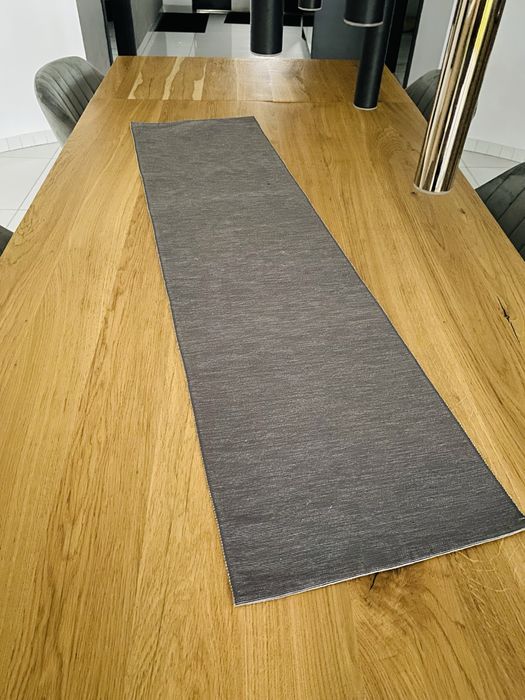 Bieżnik szary Ikea