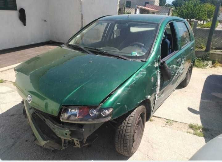 Para Peças Fiat Punto de 2000 com boa mecânica