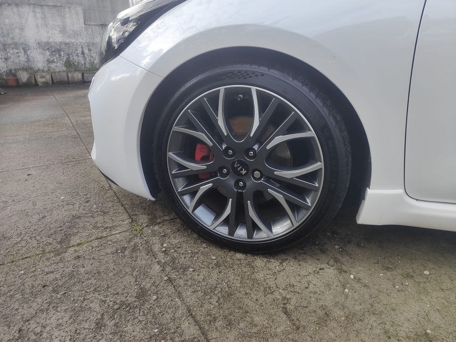 Kia Ceed GT 1.6 T-GDI (204cv)