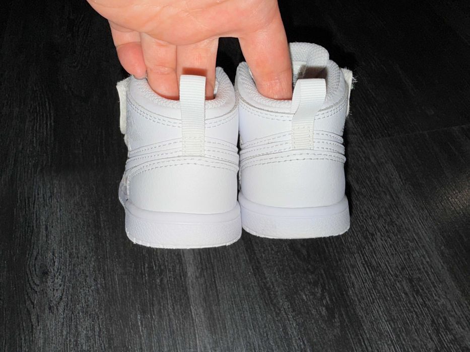 Шкіряні кросівки Nike Air Jordan 1 Mid, оригінал, р-р 27 уст 17 см