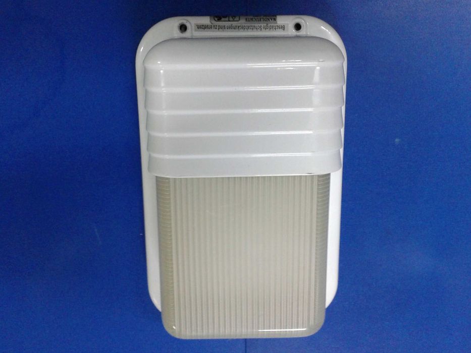 3 apliques exteriores brancos