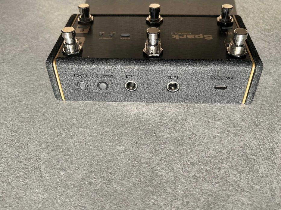 Positive Grid Spark 40 + Spark Control X footswitch - Zestaw stan bdb