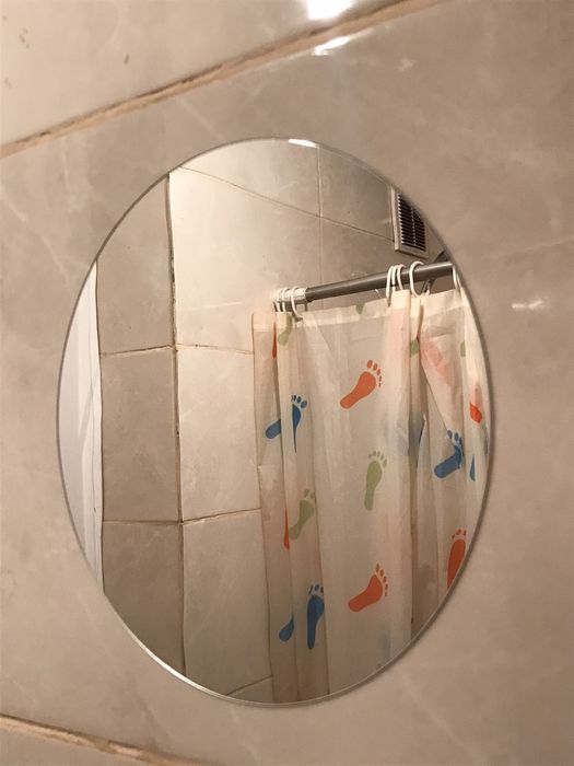 Зеркало в ванную или над умывальником диаметр 20см