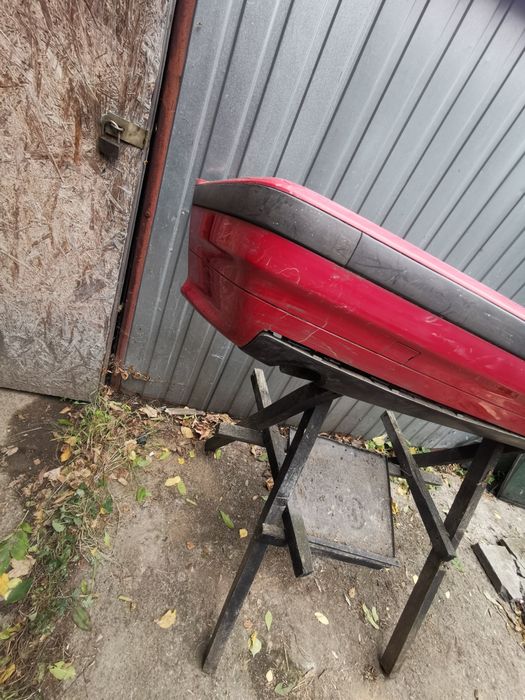 BMW e36 sedan zderzak tył z belką kompletny
