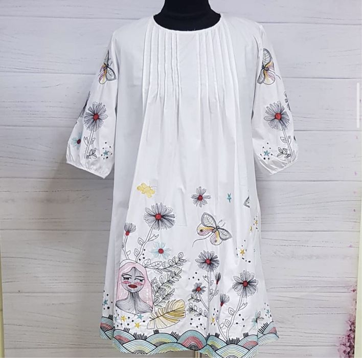 Жіноче вишите платья