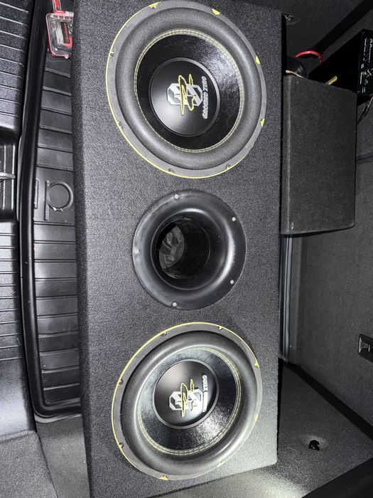 Ground zero subwoofer i wzmacniacz 1400W