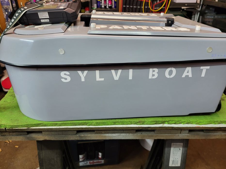 Łódka zanętowa SYLVI BOAT