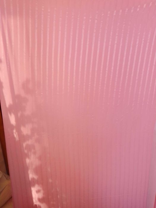 Відріз тканини рожевий