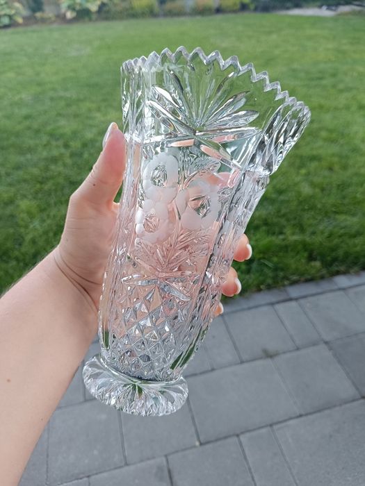 Anna Hutte Bleikristall, kryształowy wazon z trawionymi kwiatami

lata