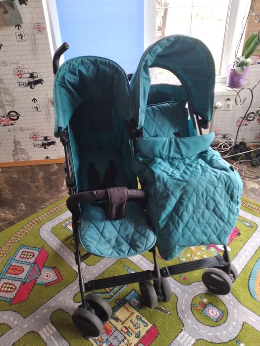 Коляска для двійні,близнюків