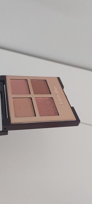 Charlotte Tilbury Luxury Pillow Talk paleta cieni