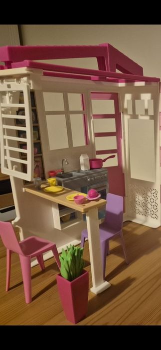 Barbie domek dla lalek+ lalka+ basen, kuchnia, FXG55