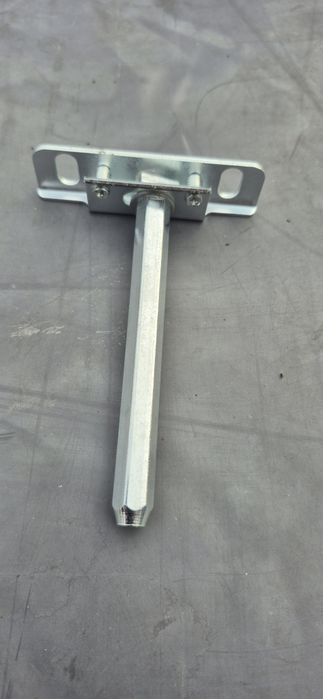 Mocowanie półki ukryte Strong 24mm