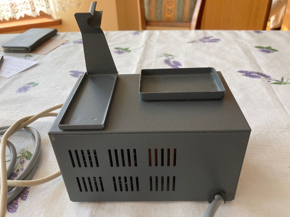 Elektroniczna regulowana lutownica z 1990 r