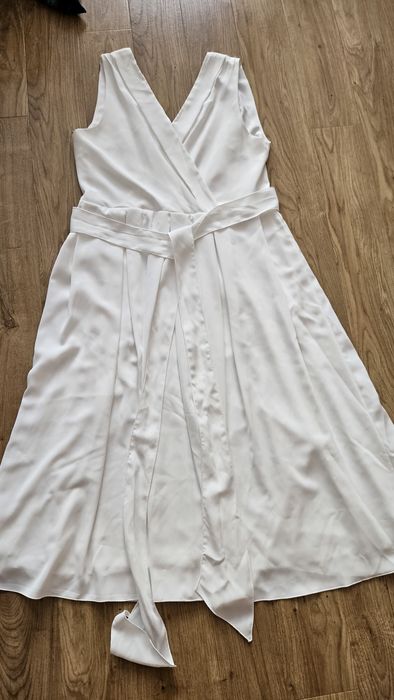 Sukienka ślubna do kolan