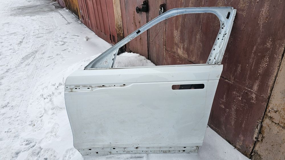 Двері Дверь передня ліва range rover velar