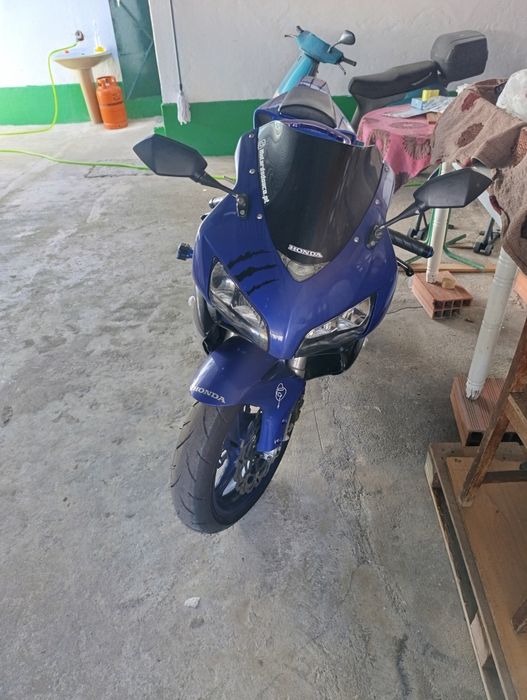 CBR 1000RR vários extras