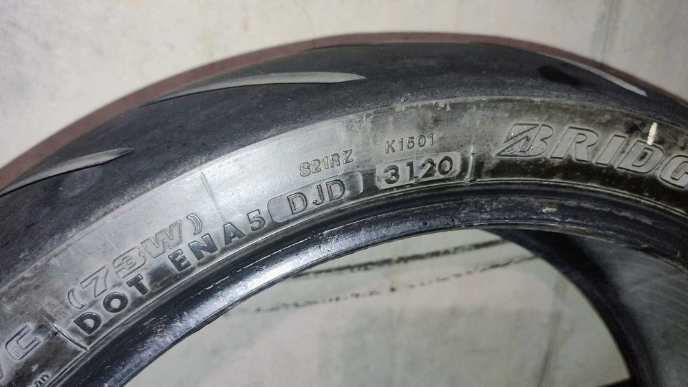 Opony motocyklowe Bridgestone Battlax S21 120/70 17, 180/55 17