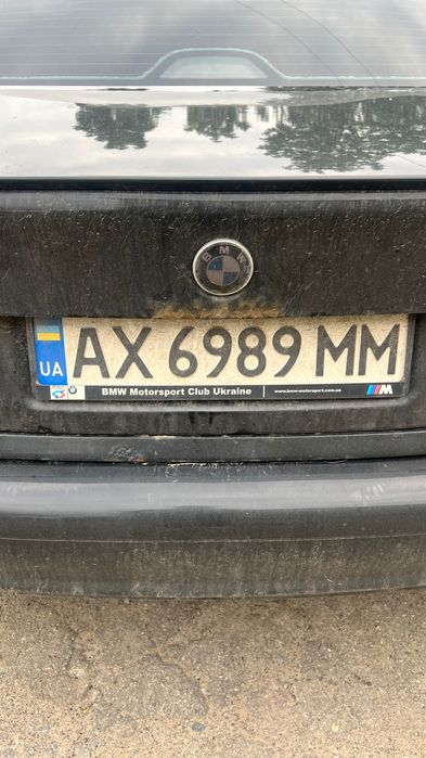 Продам машину бмв е39