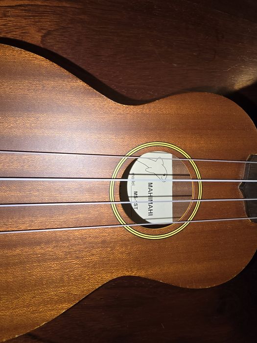Ukulele Mahihi MS-1ST com estojo