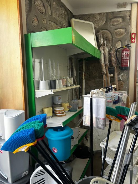 Prateleiras para comércio e armazém