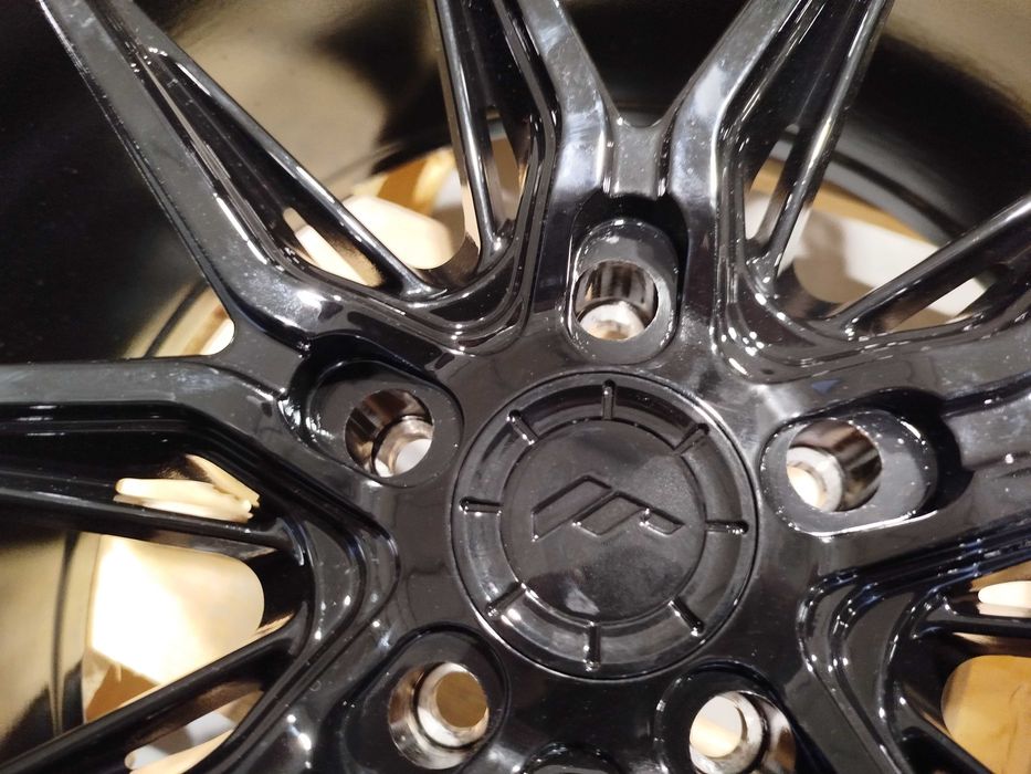 !OUTLET! Felgi Japan Racing JR44 20x10 ET24 5x112 Gloss Black