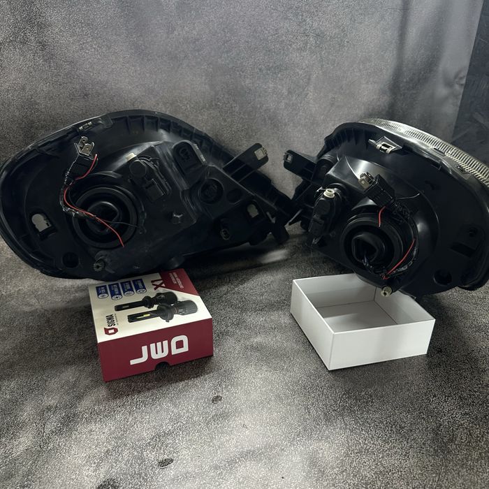 Фари Bi-Led,Renault Traffic, Opel Vivaro та Nissan Primastar 2007-2014 тюнінг, оченята, антихром