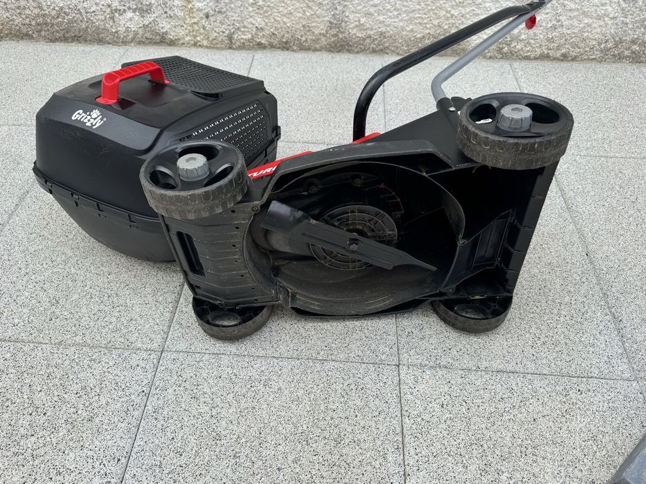 Maquina de cortar relva