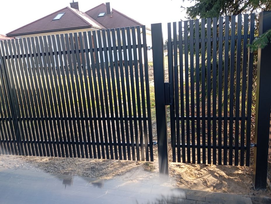 Balustrady nierdzewne szklane schody bramy