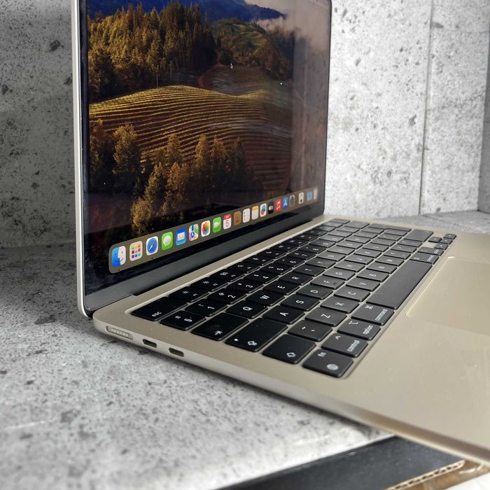 Laptop MacBook Air M2 13.6Inch 8/256GB  | Używany | 100% Baterii |