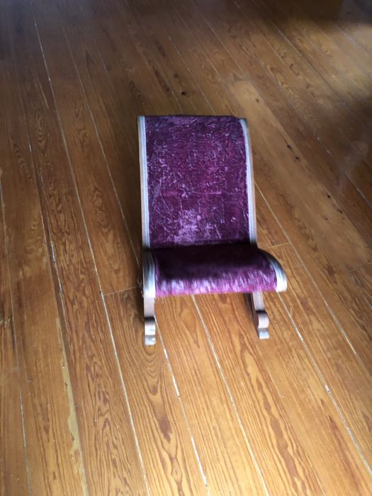 Cadeira de bebe para embalar com 70 anos