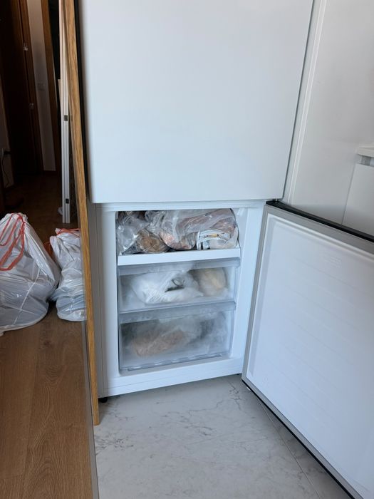 Frigorífico combinado Hisense