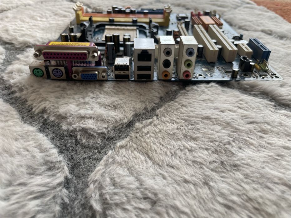 Материнська плата ASRock ALiveNF6G-VSTA Socket AM2+ / AM2