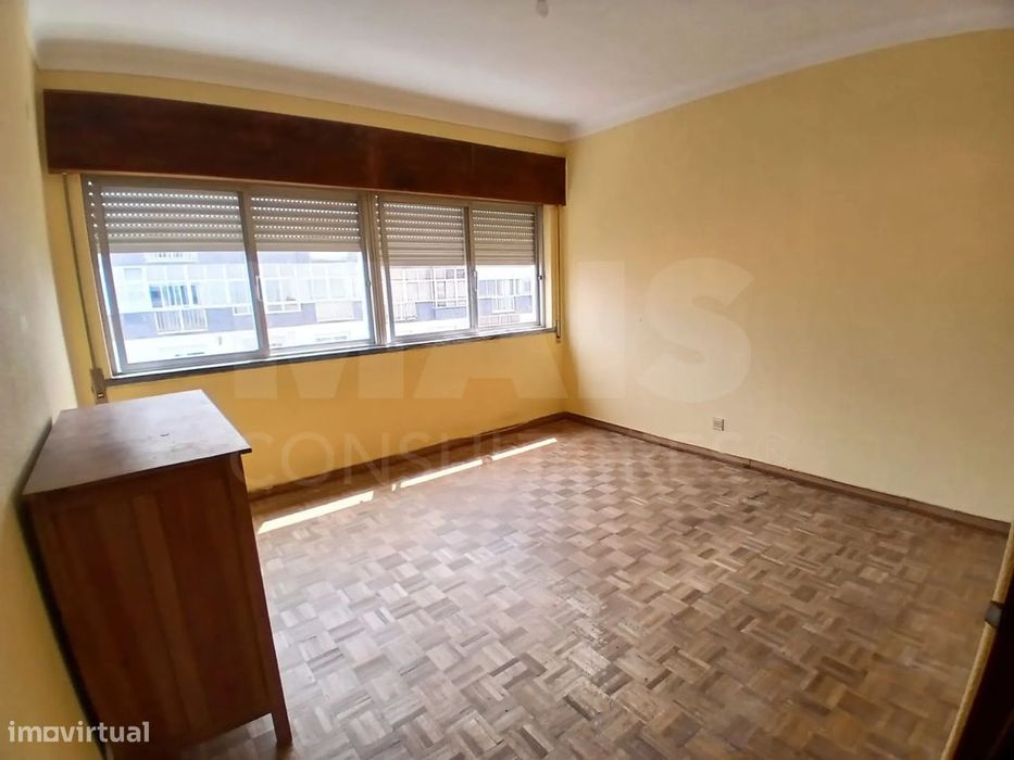 Apartamento T3 no centro das Caldas da Rainha com elevador